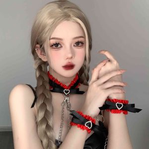 The Flames of Love – Collar